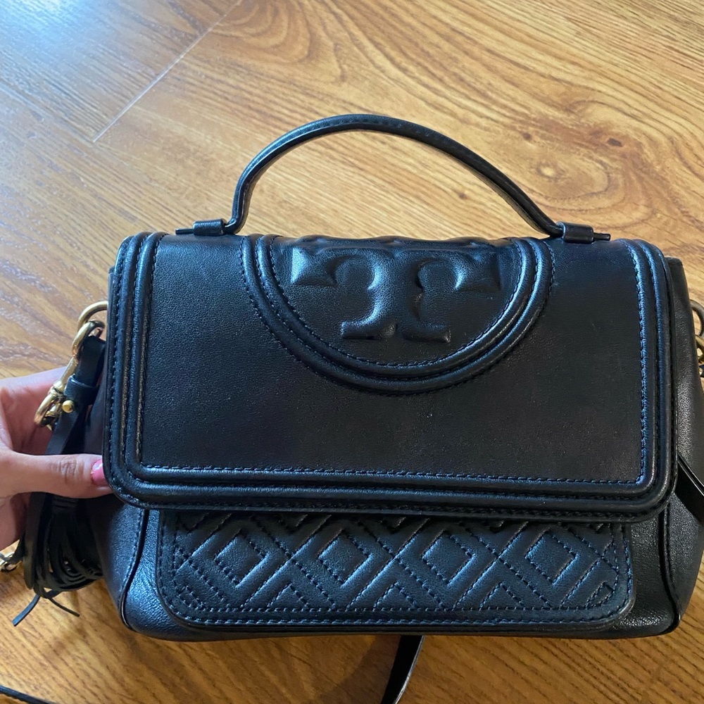 SOLD Tory Burch Black Fleming Crossbody Bag - Don’t Buy